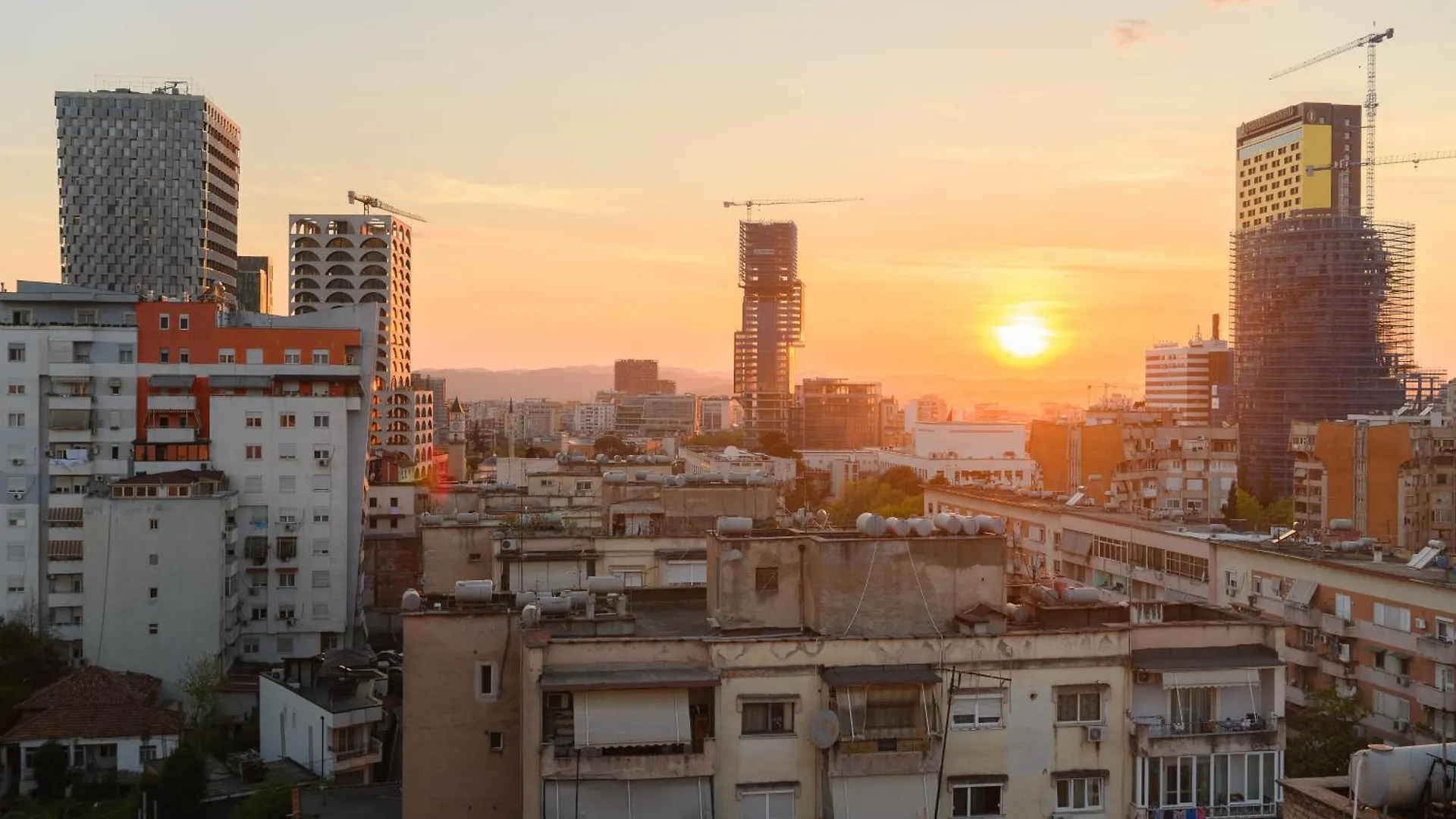 Terrace Tirana Cityscape 2 阿尔巴尼亚
