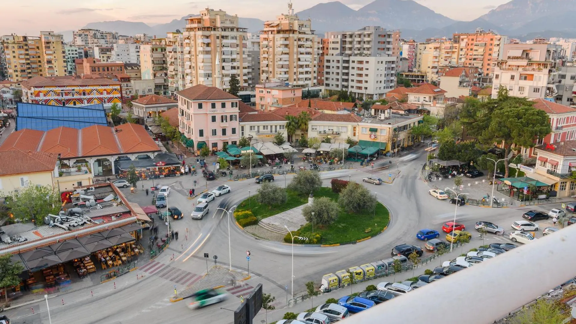 公寓 Terrace Tirana Cityscape 2